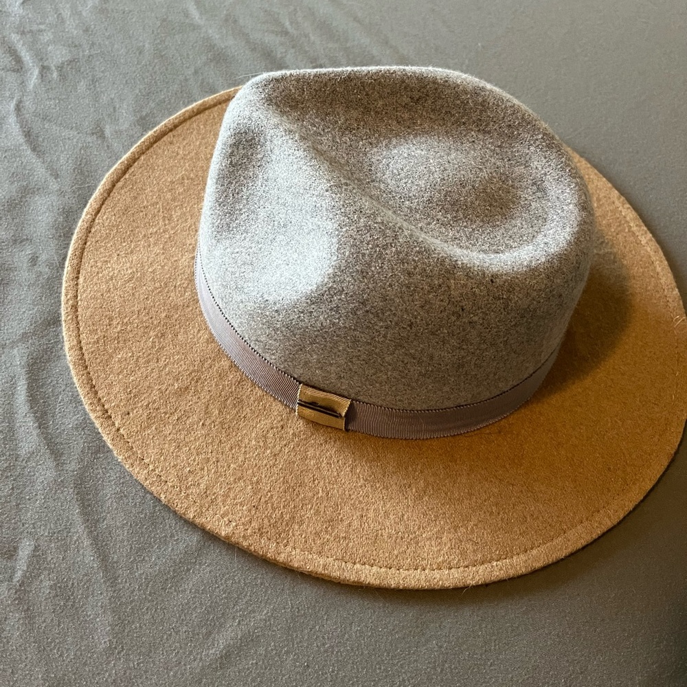 Roxy two toned felt hat
